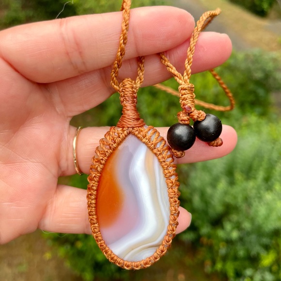 EUC Botswana Agate Adjustable Macrame Necklace - Picture 3 of 4
